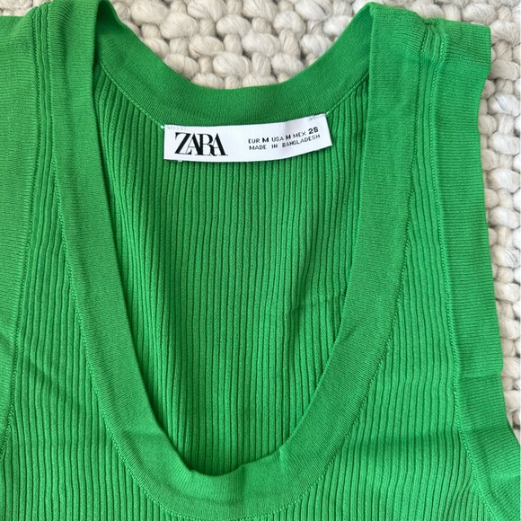 Zara Ribbed Scoop Neck Tank Top - Women’s Size M - Green - Picture 2 of 3